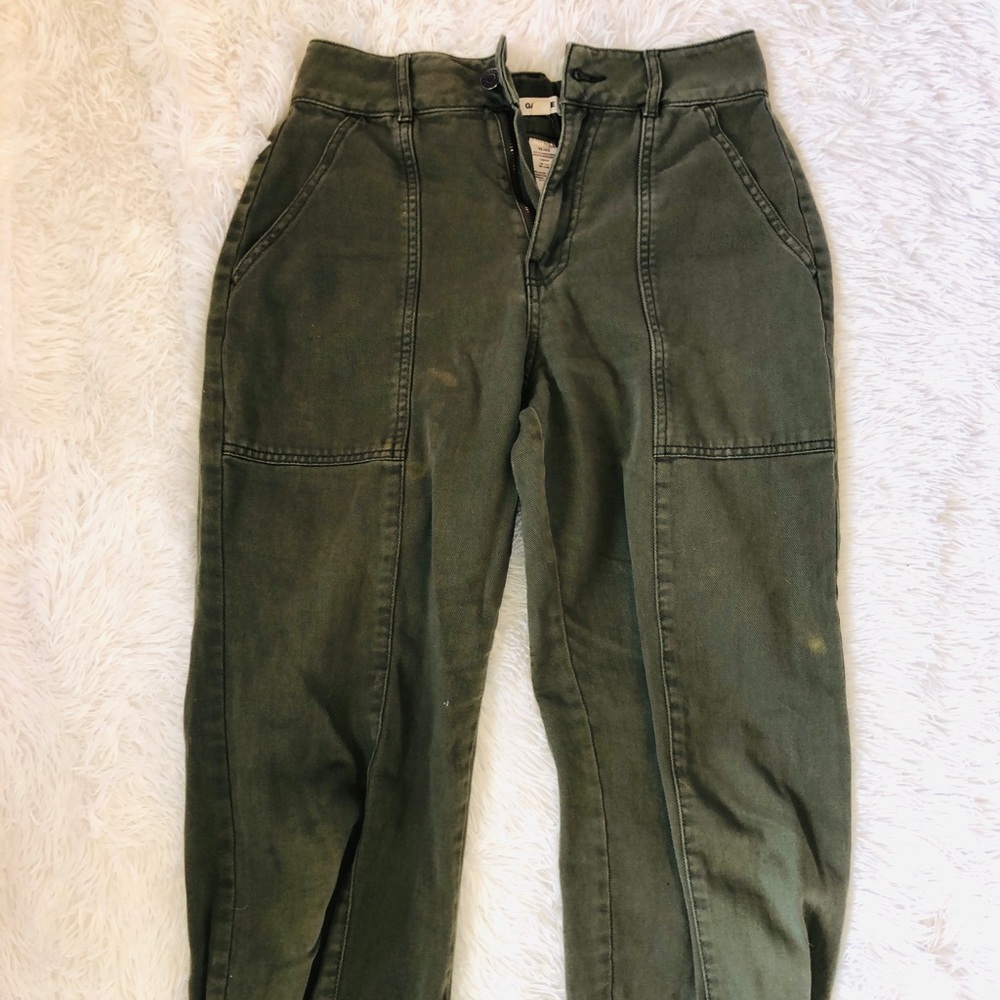 Garage Olive Jeans - V Comfy :)